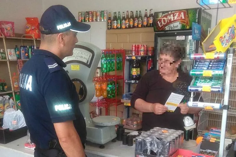 Sprzedaż alkoholu nieletnim. Działania ostrowskiej policji (zdjęcia)