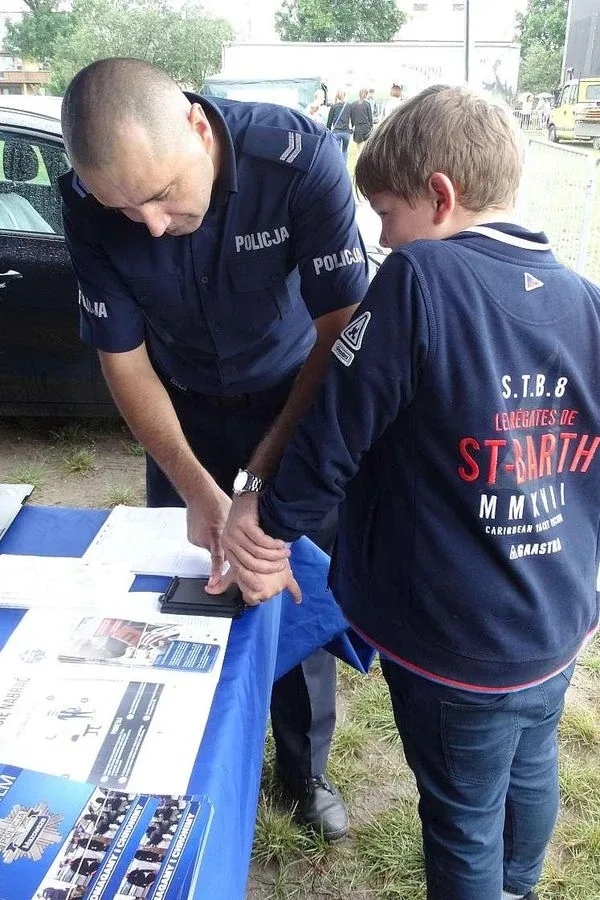 Funkcjonariusze policji na Dniach Kukurydzy (zdjęcia)