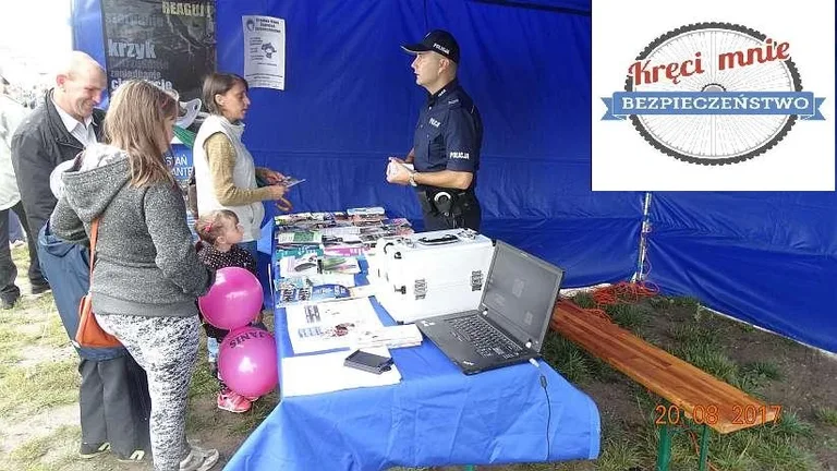 Funkcjonariusze policji na Dniach Kukurydzy (zdjęcia)
