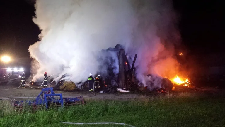 Spłonęła stodoła w Kalinowie (zdjęcia)
