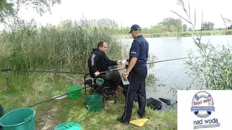 Zadbali o bezpieczeństwo podczas zawodów wędkarskich (zdjęcia)
