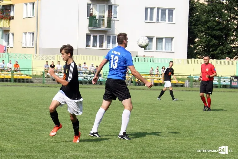 Ostrovia bez szans w starciu z KS CK Troszyn (zdjęcia)