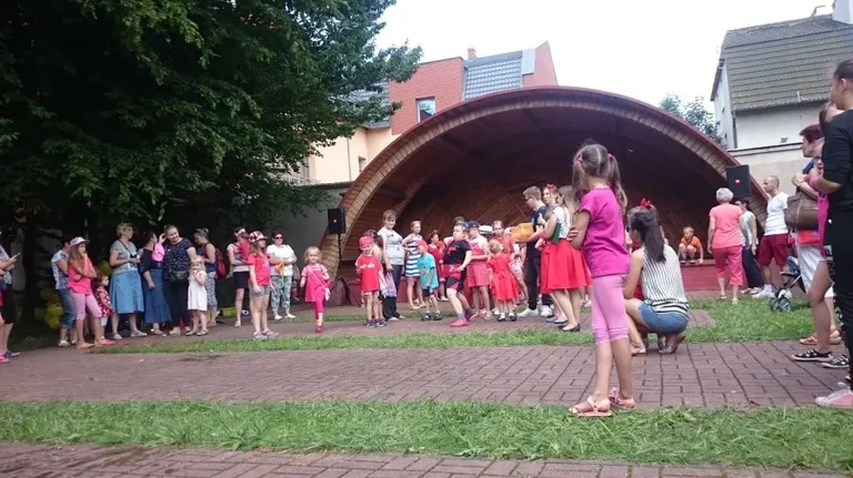 Aktywne wakacje wychowanków miejskiej świetlicy (zdjęcia)