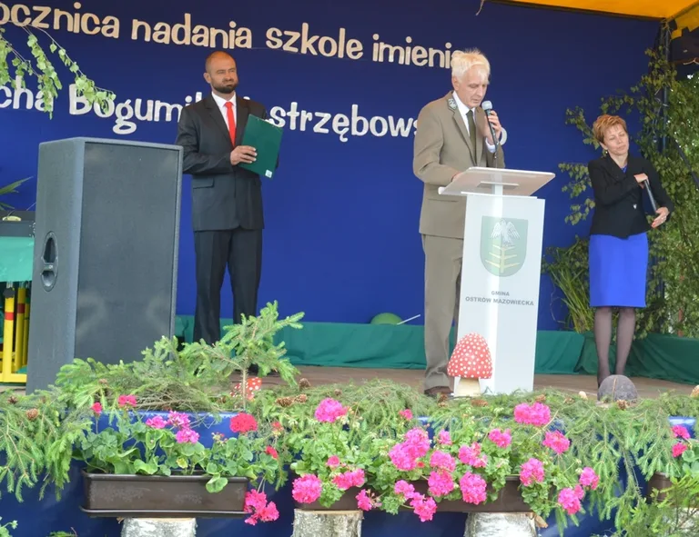 Piąta rocznica nadania imienia szkole w Nowej Osuchowej (zdjęcia)
