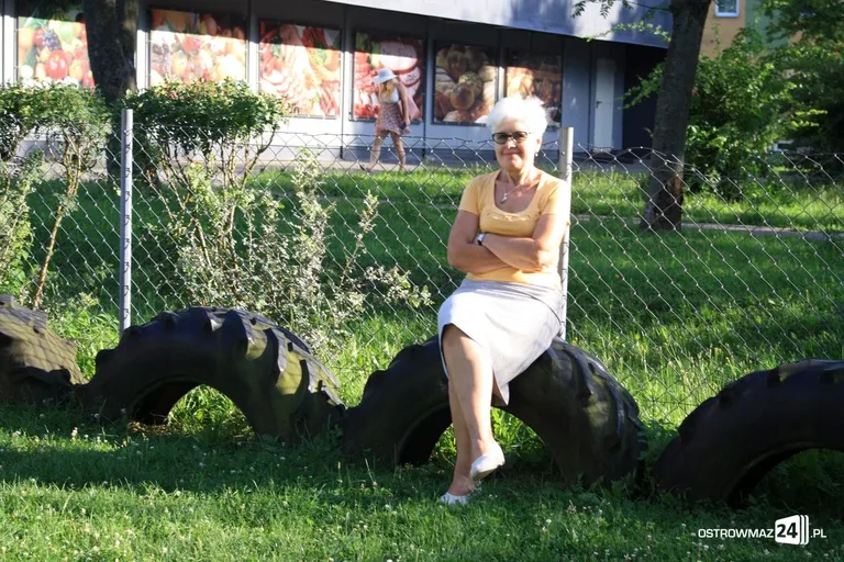 Czytanie twórczości Tuwima przy Widnichowskiej (zdjęcia)
