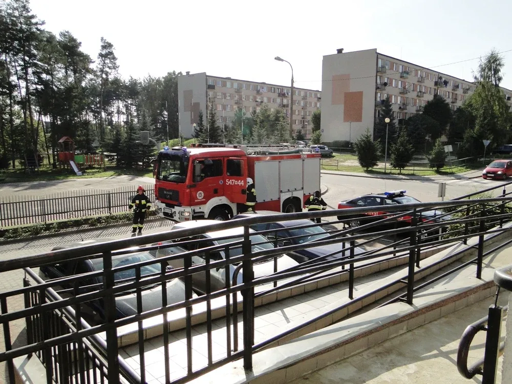 Ewakuacja młodzieży ze szkoły w Małkini Górnej (zdjęcia)