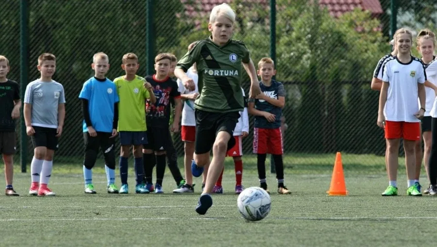 Dzień Sportu na ostrowskim orliku (zdjęcia)