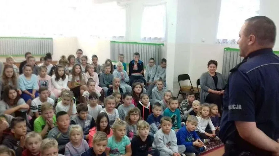 Dzielnicowy bliżej Kiełczewa i Orła (zdjęcia)