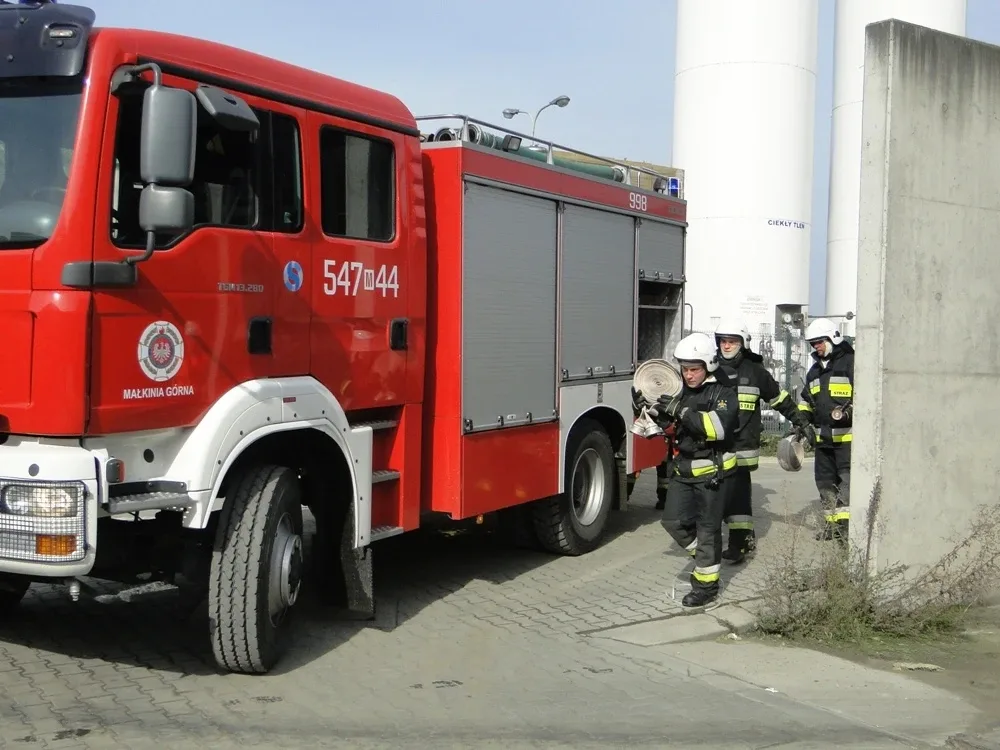 Pożar w małkińskim zakładzie Rockwool (zdjęcia)