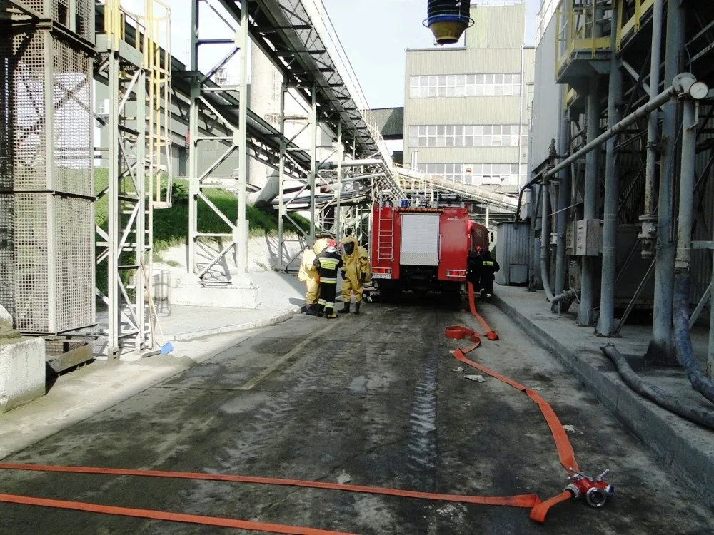 Pożar w małkińskim zakładzie Rockwool (zdjęcia)