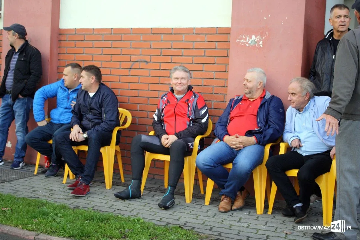 Ostrovia uległa wiceliderowi z Żuromina (zdjęcia)