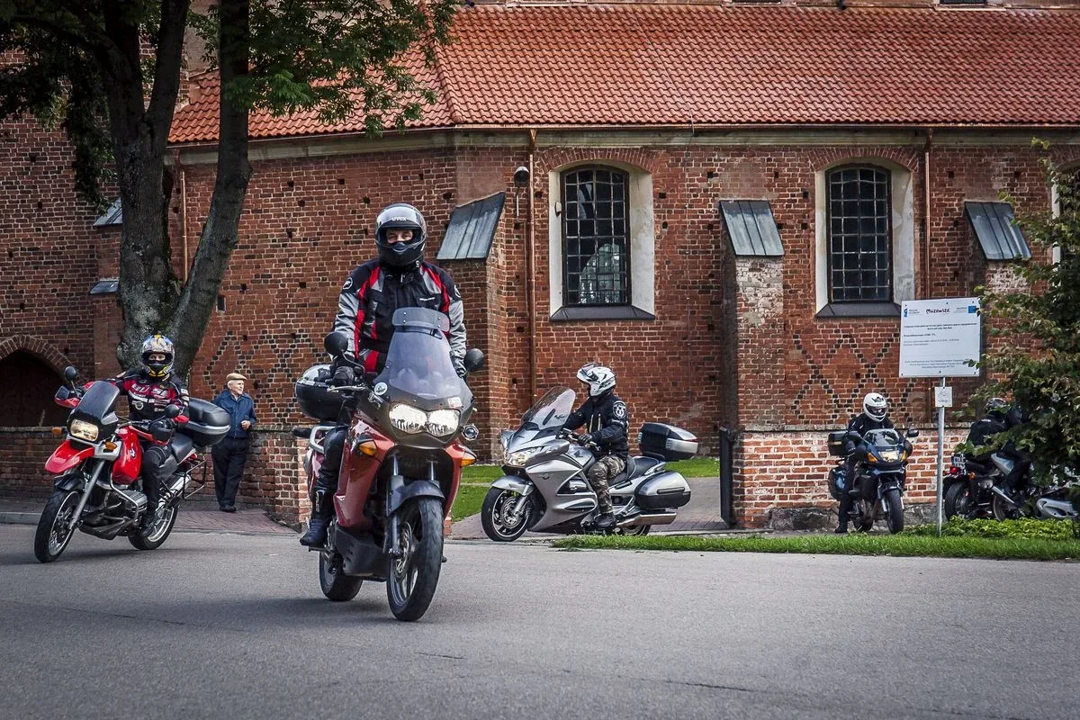Motocyklowy rajd śladami września 1939 roku (zdjęcia)