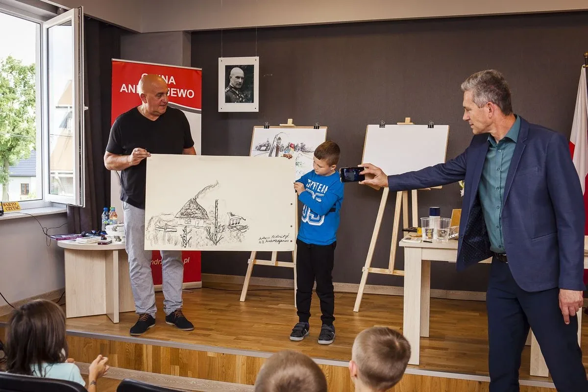 Warsztaty plastyczno-historyczne w Andrzejewie (zdjęcia)