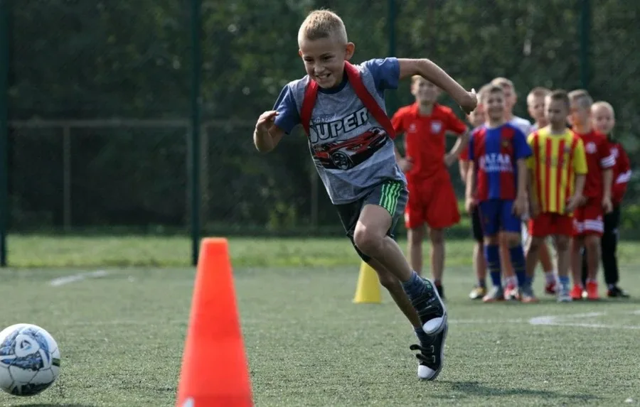 Dzień Sportu na ostrowskim orliku (zdjęcia)
