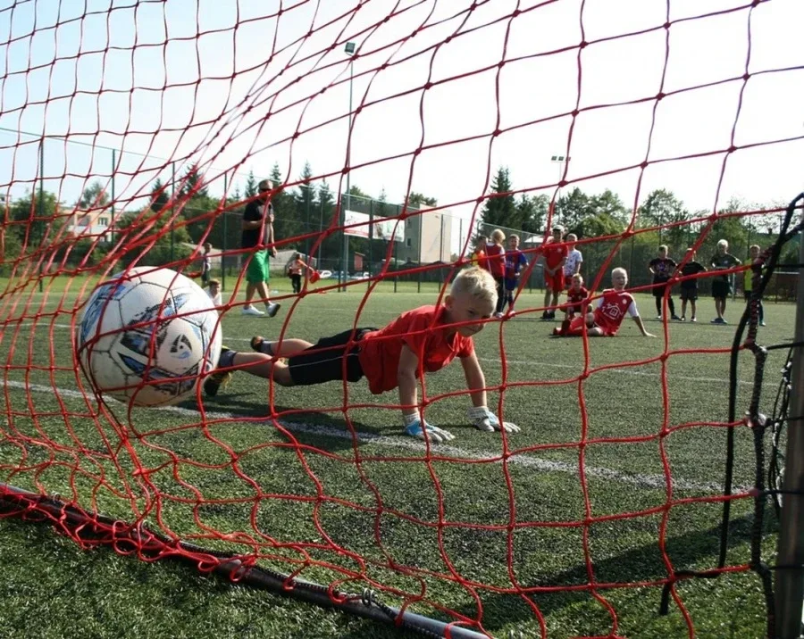 Dzień Sportu na ostrowskim orliku (zdjęcia)