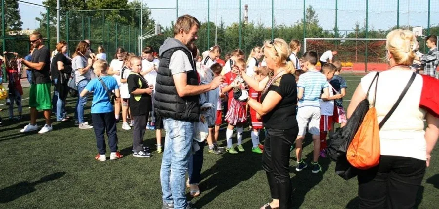 Dzień Sportu na ostrowskim orliku (zdjęcia)