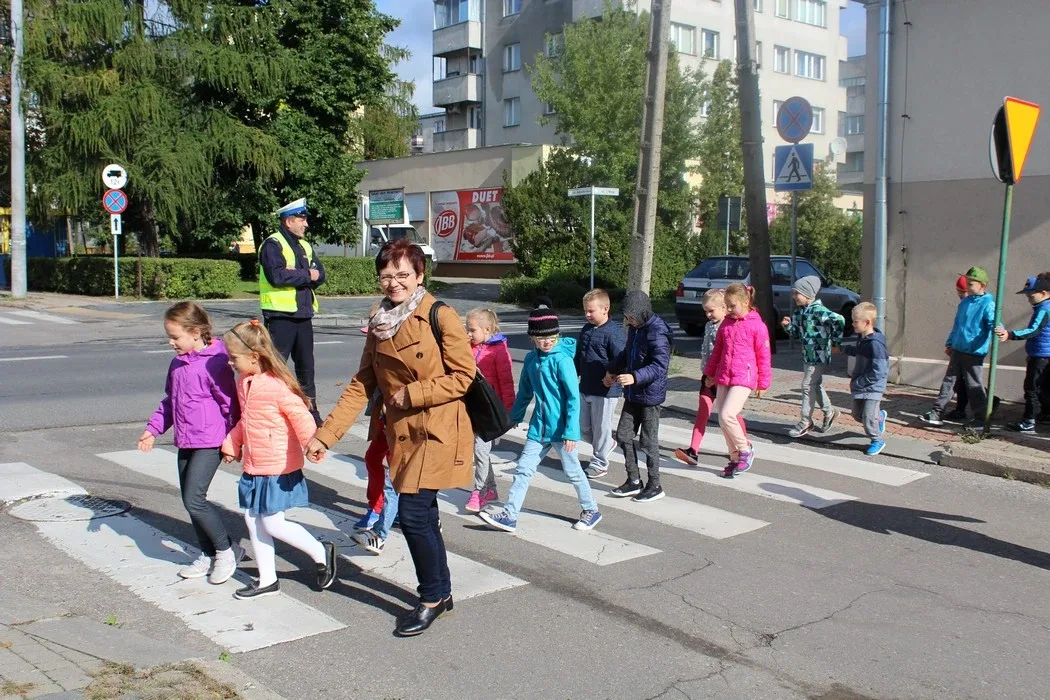 Policjanci edukowali dzieci z "Jedynki" (zdjęcia)