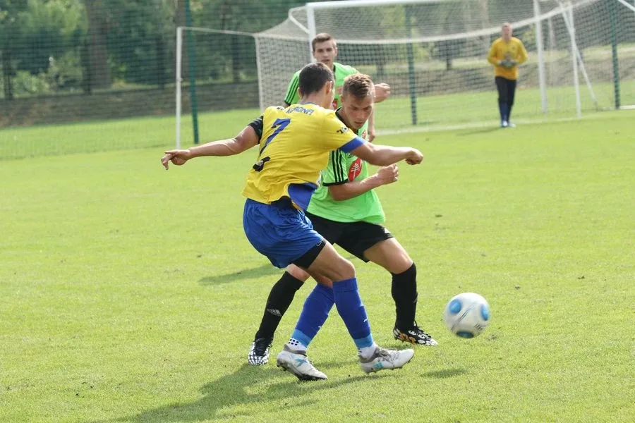 Porażka GKS Andrzejewo i komplet punktów Iskry Zaręby Kościelne na boiskach B klasy (zdjęcia, wideo)