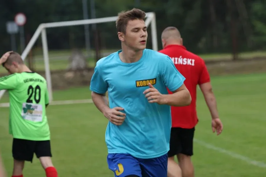 Porażka GKS Andrzejewo i komplet punktów Iskry Zaręby Kościelne na boiskach B klasy (zdjęcia, wideo)