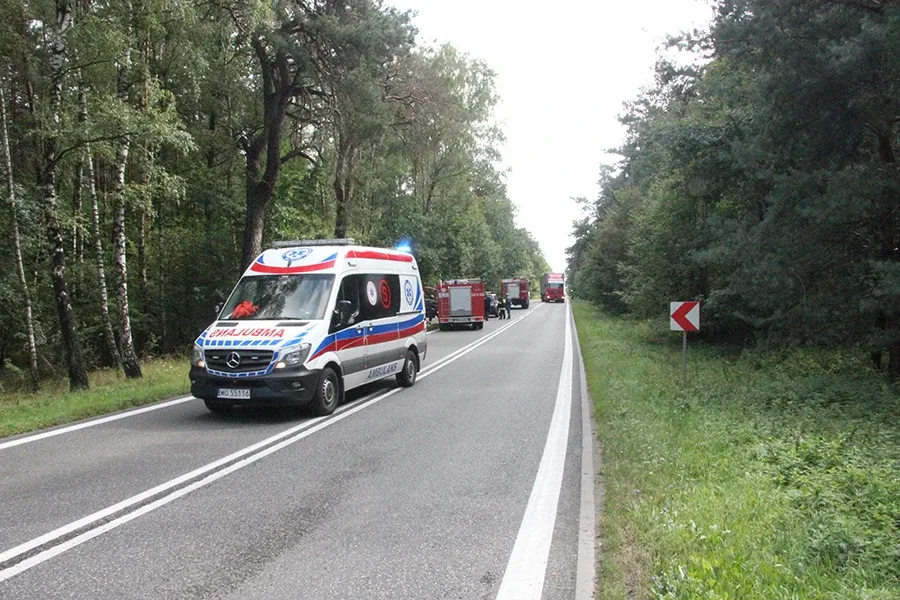 Dachowanie opla na trasie Ostrów Mazowiecka - Ostrołęka