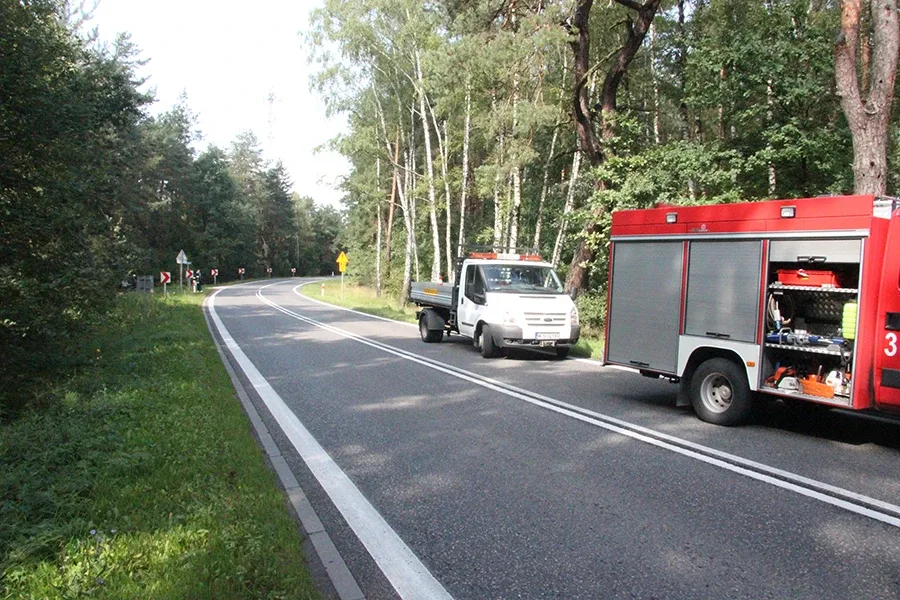 Dachowanie opla na trasie Ostrów Mazowiecka - Ostrołęka