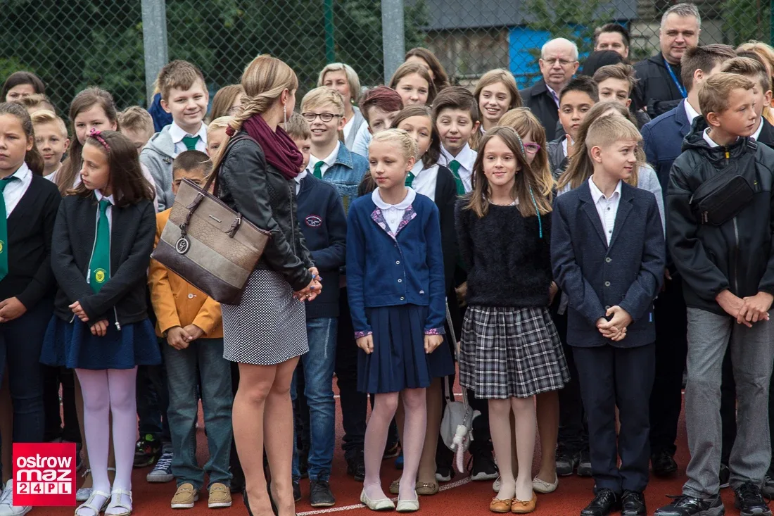 Rozpoczęcie roku szkolnego w ostrowskiej "Trójce" (zdjęcia)
