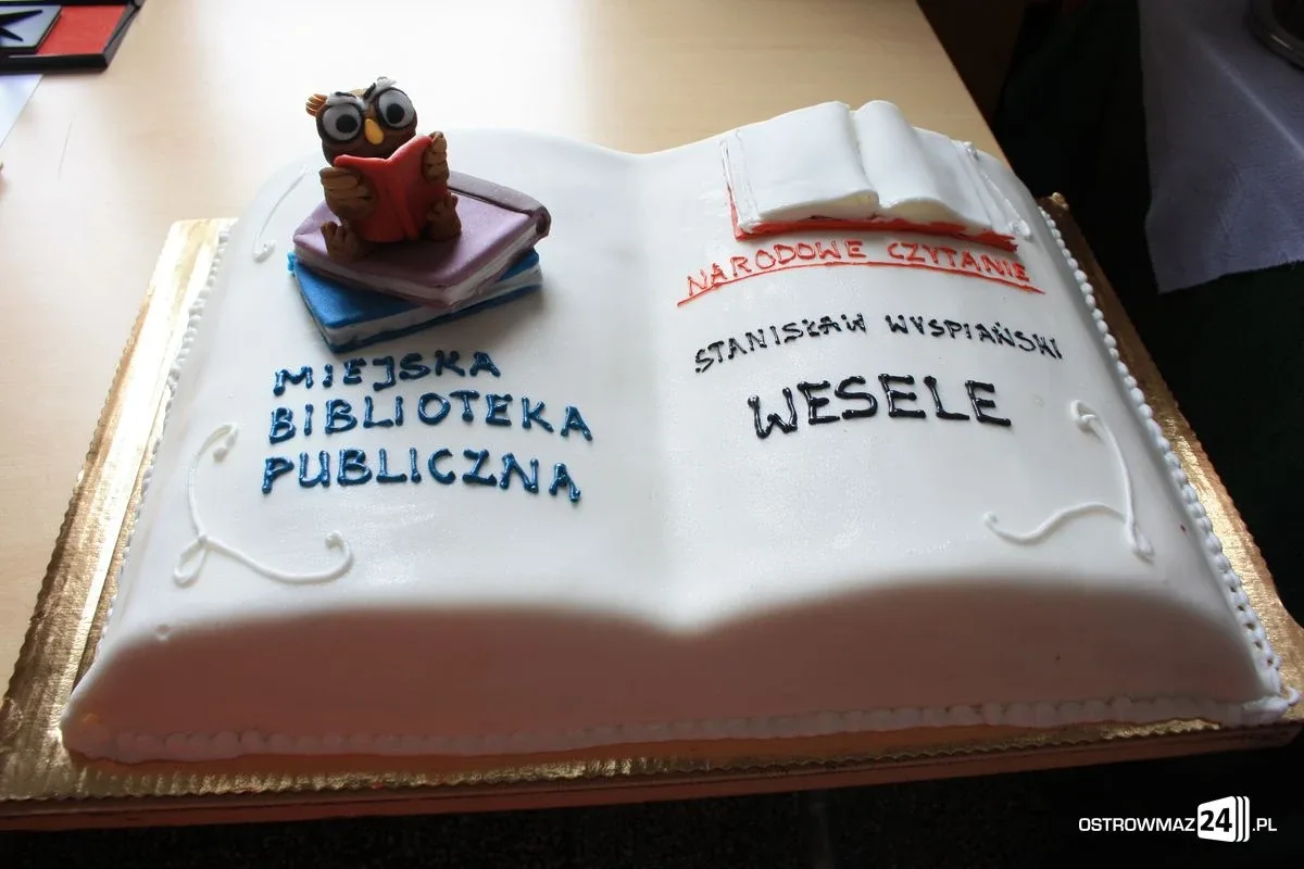 Ostrowianie wspólnie czytali "Wesele" (zdjęcia)
