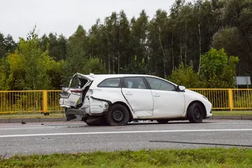 Pijany 49-latek sprawcą wypadku w Gosterach. Trzy osoby w szpitalu (zdjęcia)