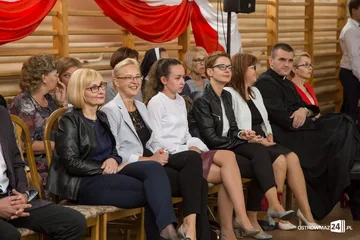 Pierwszy dzwonek zabrzmiał w "Ekonomiku" (zdjęcia)
