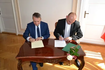 Awanse zawodowe i nominacja dyrektorska dla ostrowskich nauczycieli (zdjęcia)