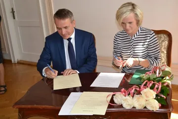 Awanse zawodowe i nominacja dyrektorska dla ostrowskich nauczycieli (zdjęcia)