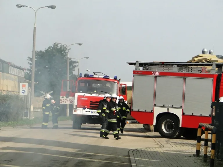 Pożar w małkińskim zakładzie Rockwool (zdjęcia)