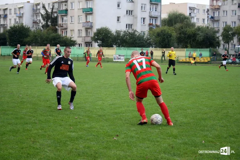 Ostrovia uległa wiceliderowi z Żuromina (zdjęcia)