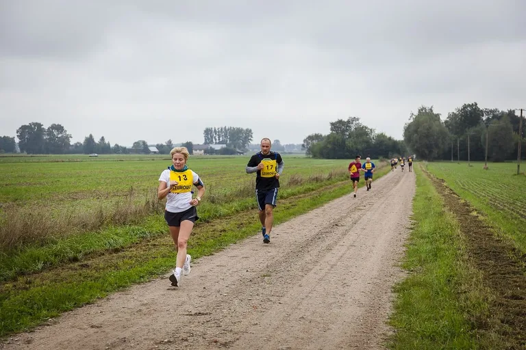 Masowy bieg śladami bitwy pod Łętownicą i Andrzejewem (zdjęcia)