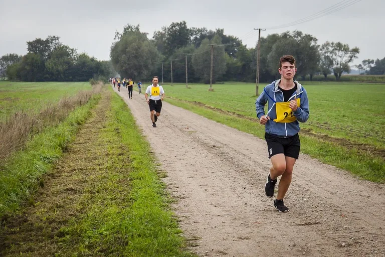 Masowy bieg śladami bitwy pod Łętownicą i Andrzejewem (zdjęcia)