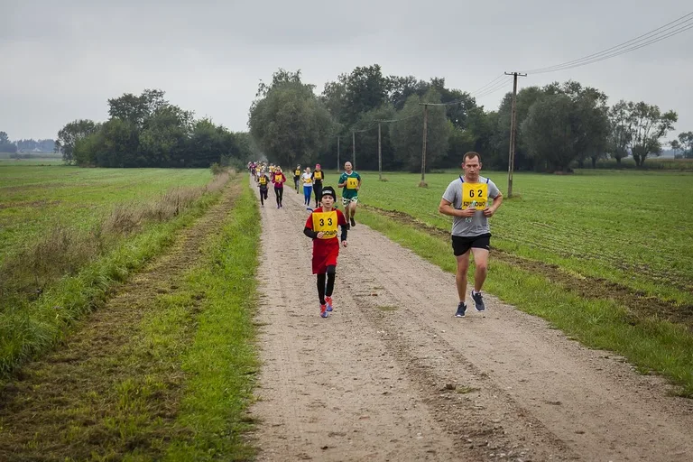 Masowy bieg śladami bitwy pod Łętownicą i Andrzejewem (zdjęcia)