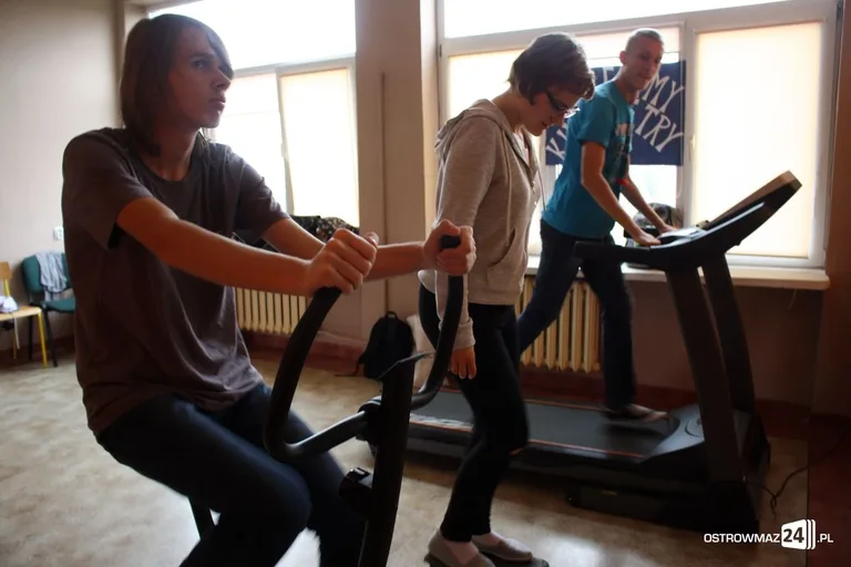 Uczniowie ZSS w Starym Lubiejewie kręcili kilometry (zdjęcia)