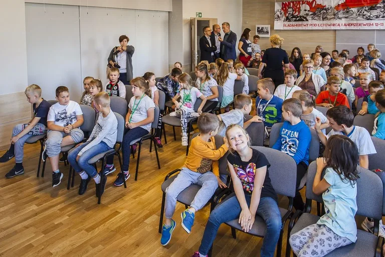 Warsztaty plastyczno-historyczne w Andrzejewie (zdjęcia)