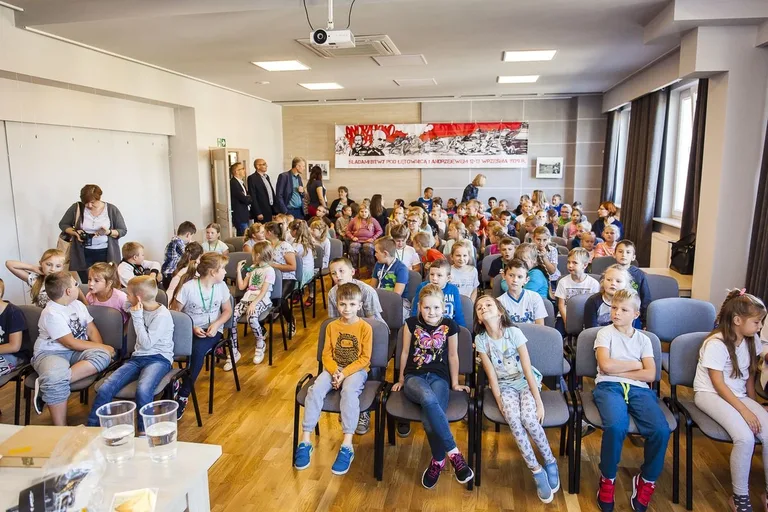 Warsztaty plastyczno-historyczne w Andrzejewie (zdjęcia)