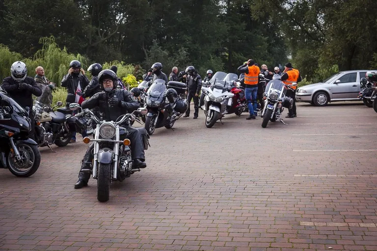 Motocyklowy rajd śladami września 1939 roku (zdjęcia)