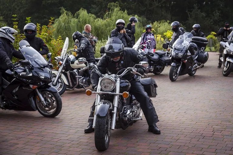 Motocyklowy rajd śladami września 1939 roku (zdjęcia)