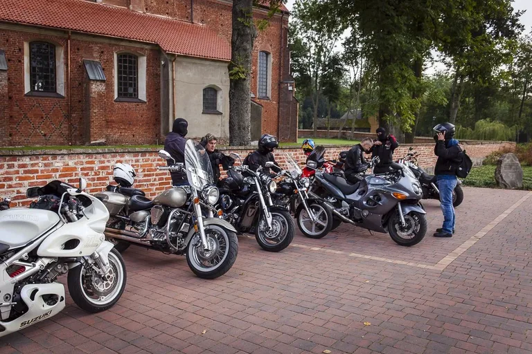 Motocyklowy rajd śladami września 1939 roku (zdjęcia)