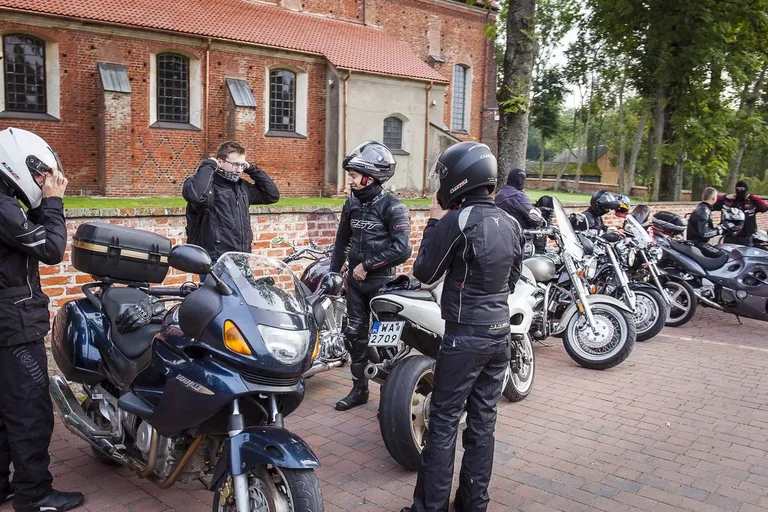 Motocyklowy rajd śladami września 1939 roku (zdjęcia)