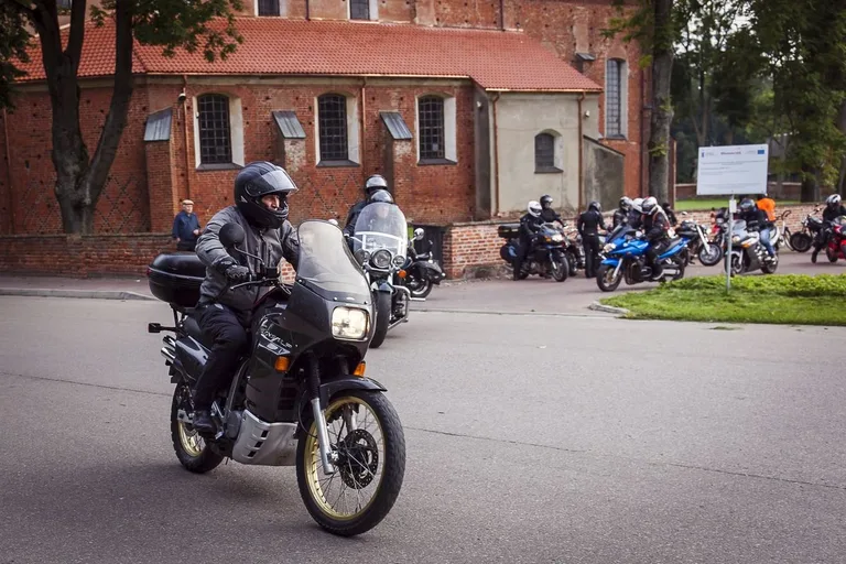 Motocyklowy rajd śladami września 1939 roku (zdjęcia)