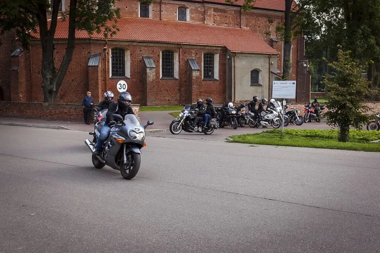 Motocyklowy rajd śladami września 1939 roku (zdjęcia)