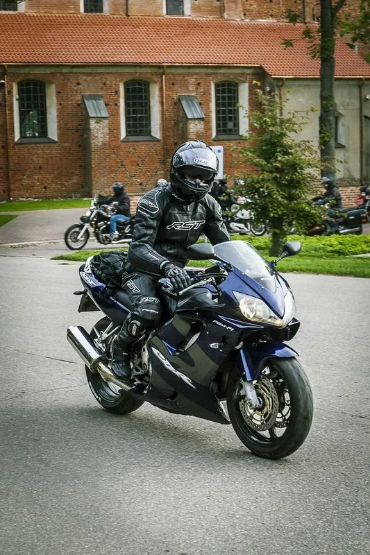 Motocyklowy rajd śladami września 1939 roku (zdjęcia)