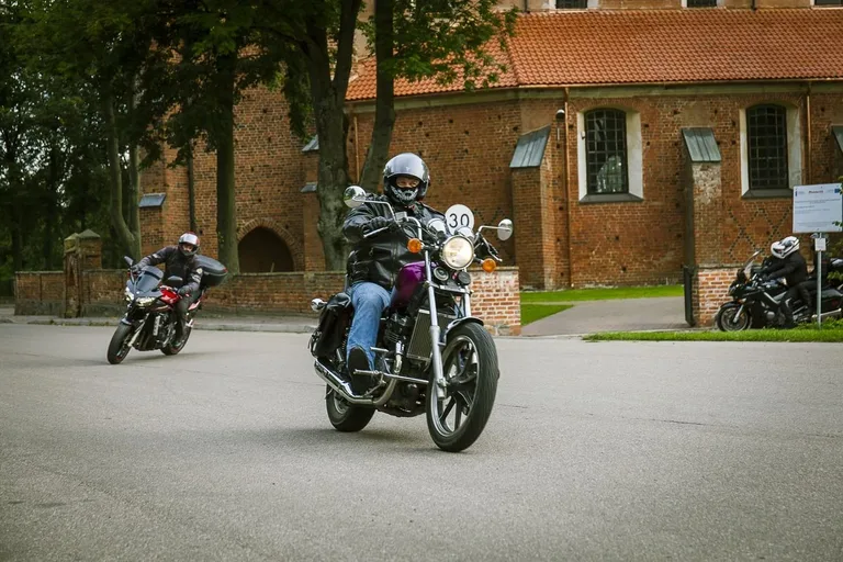 Motocyklowy rajd śladami września 1939 roku (zdjęcia)