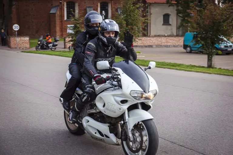 Motocyklowy rajd śladami września 1939 roku (zdjęcia)