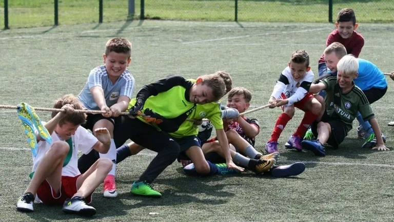 Dzień Sportu na ostrowskim orliku (zdjęcia)