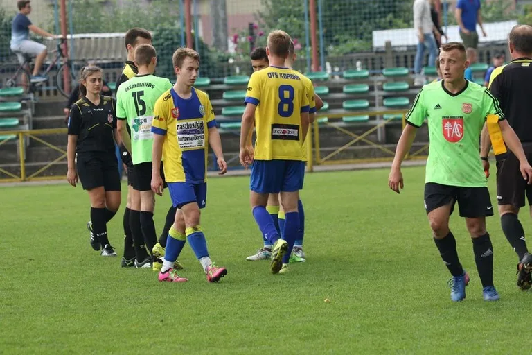 Porażka GKS Andrzejewo i komplet punktów Iskry Zaręby Kościelne na boiskach B klasy (zdjęcia, wideo)